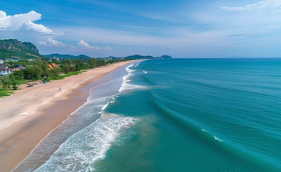La plage de Hua Hin